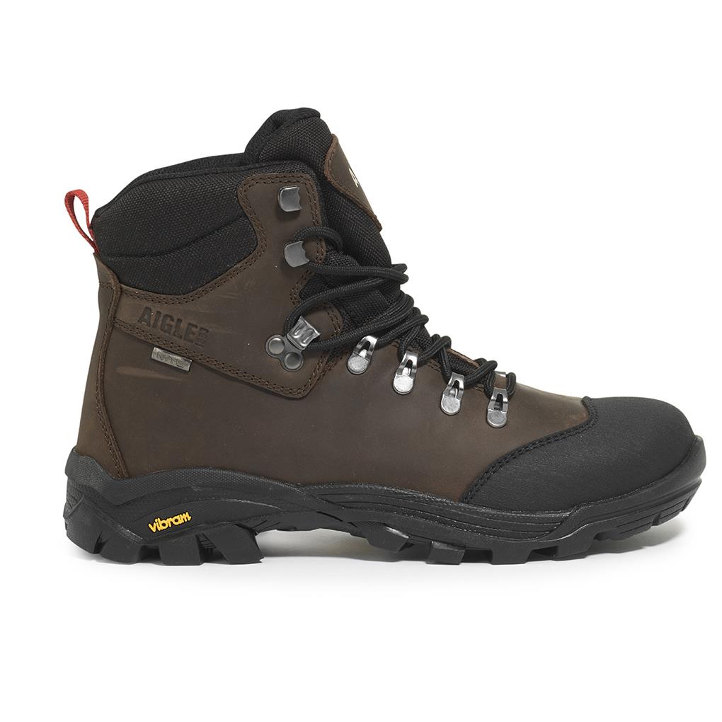 Do the Aigle Laforse Vibram Boots have a wide fit?