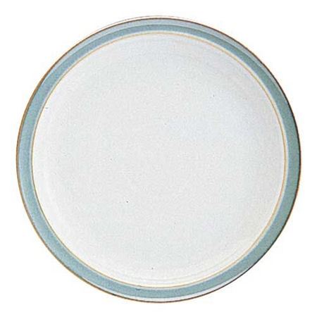 Does this Denby Regency Green Dinner Plate have a black underside?