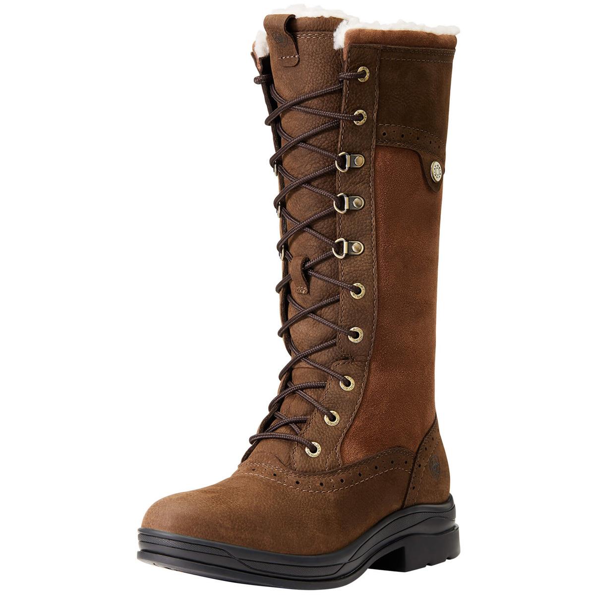 Do the Ariat Womens Wythburn II Waterproof Insulated Boots have a narrow fit?